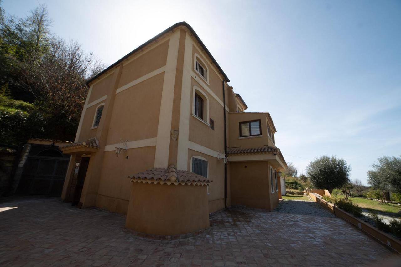 Villa Con Piscina Privata A 2 Kilometri Da Tropea Gasponi Luaran gambar