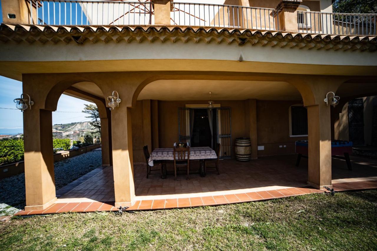 Villa Con Piscina Privata A 2 Kilometri Da Tropea Gasponi Luaran gambar